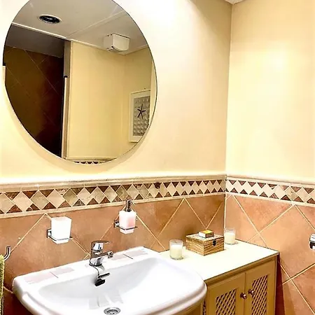 Great 2 Bedroom Rio Real Golf Апартаменты Марбелья