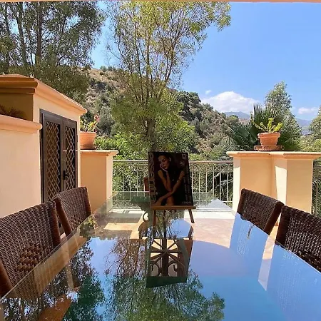 Great 2 Bedroom Rio Real Golf * Марбелья